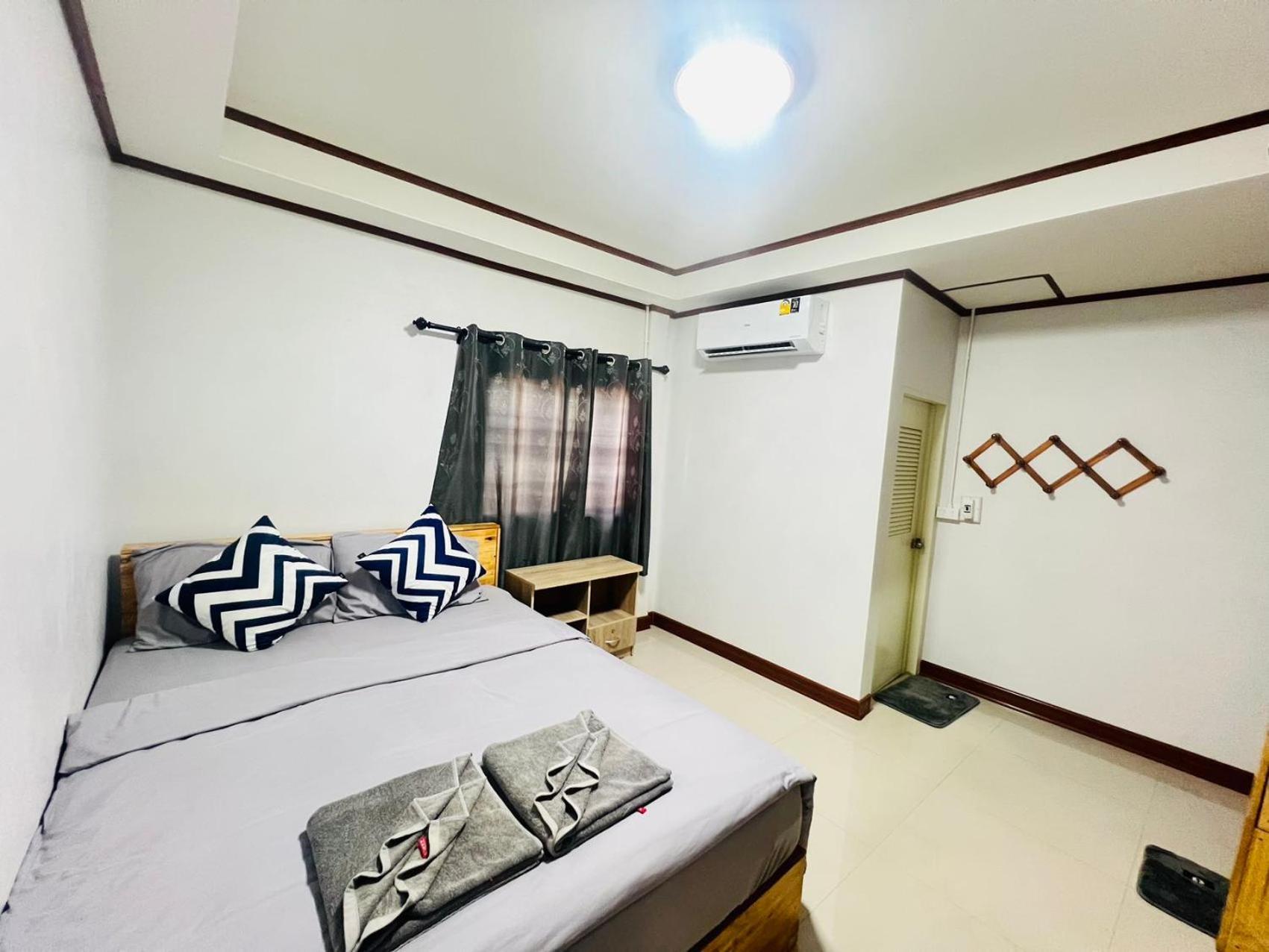 Lungwang Guest House Ban Rak Thai Extérieur photo