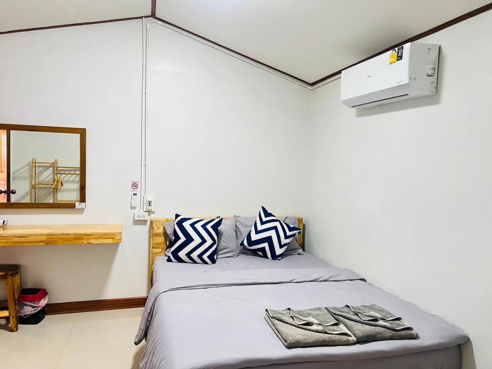 Lungwang Guest House Ban Rak Thai Extérieur photo
