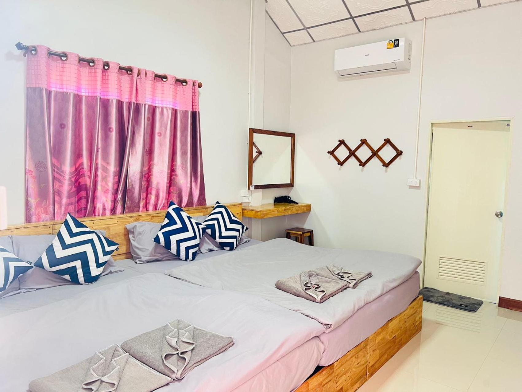 Lungwang Guest House Ban Rak Thai Extérieur photo