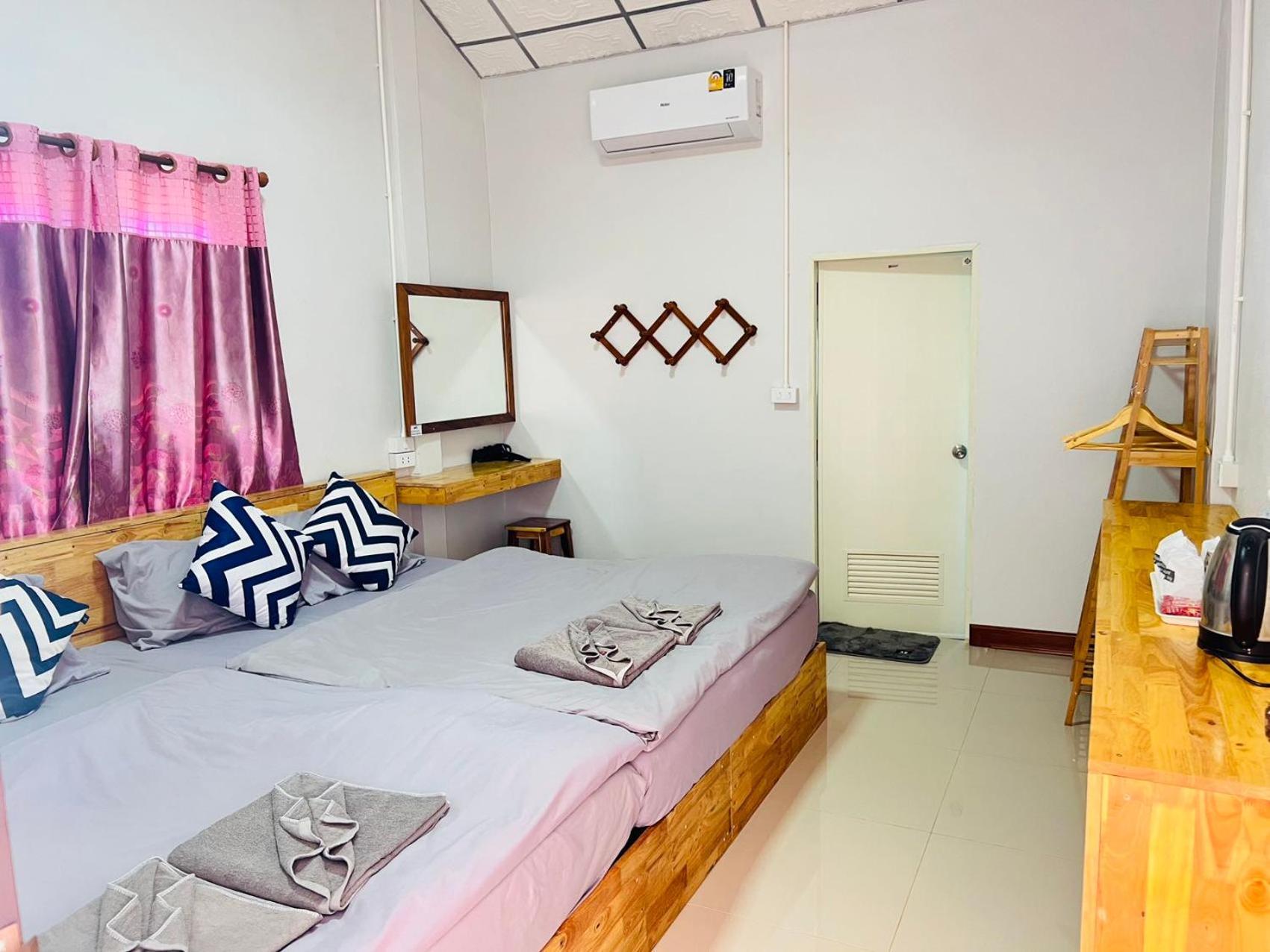 Lungwang Guest House Ban Rak Thai Extérieur photo