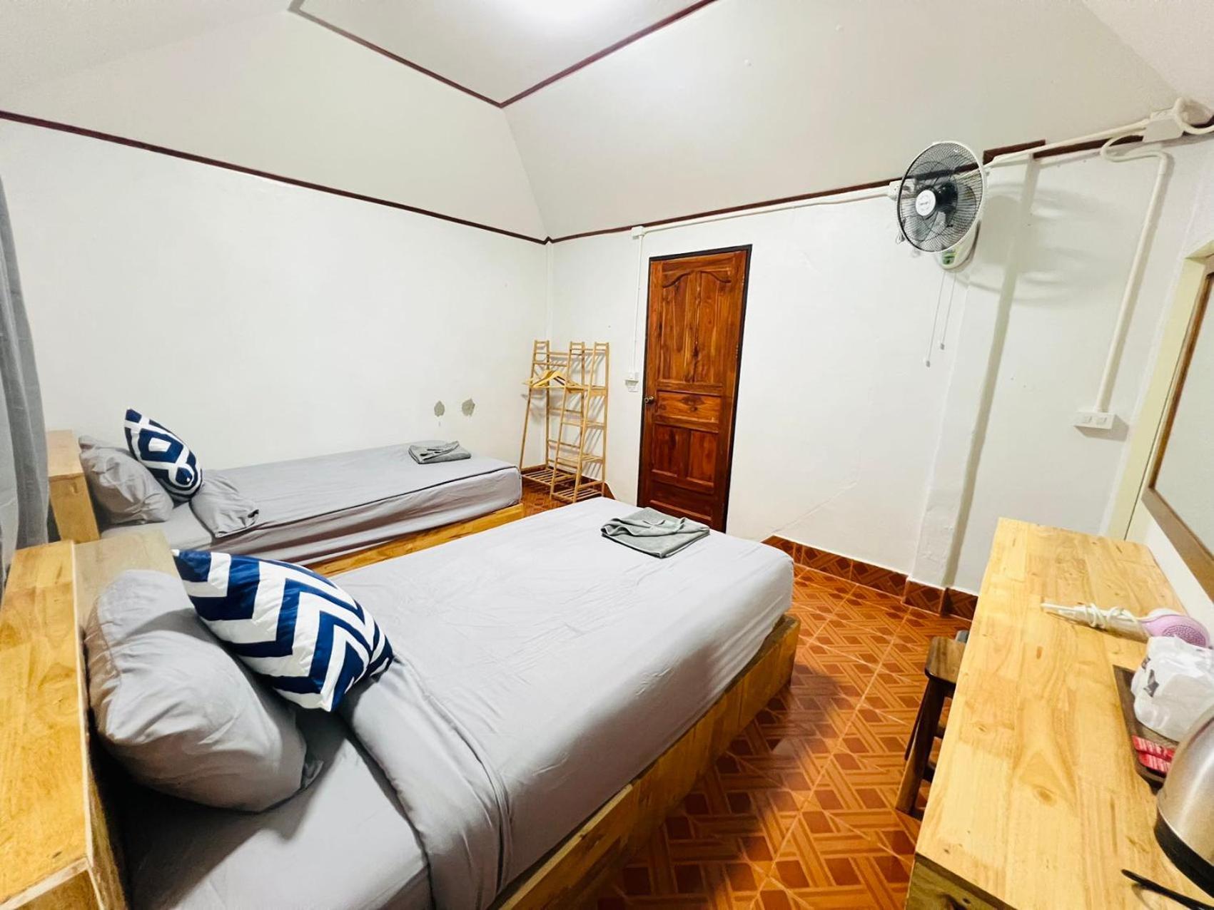 Lungwang Guest House Ban Rak Thai Extérieur photo