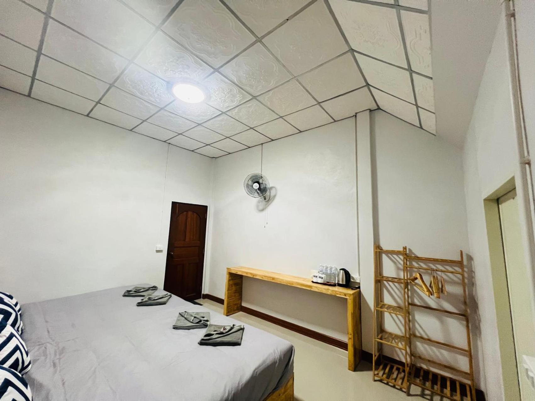 Lungwang Guest House Ban Rak Thai Extérieur photo